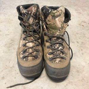 Danner camo hunt boot
